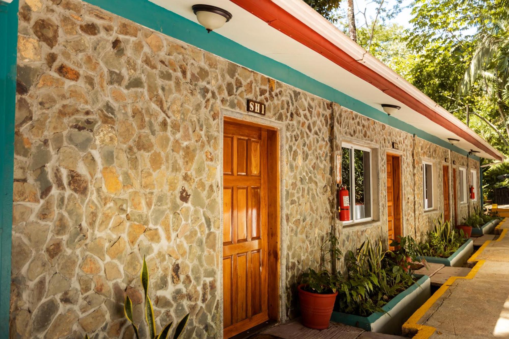 Falling Leaves Lodge San Ignacio Ngoại thất bức ảnh