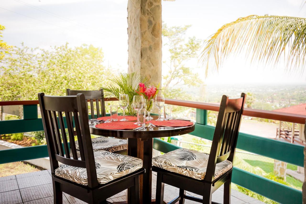 Falling Leaves Lodge San Ignacio Ngoại thất bức ảnh
